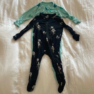 Kyte baby set in Midnight Magnolia and Robin Hearts